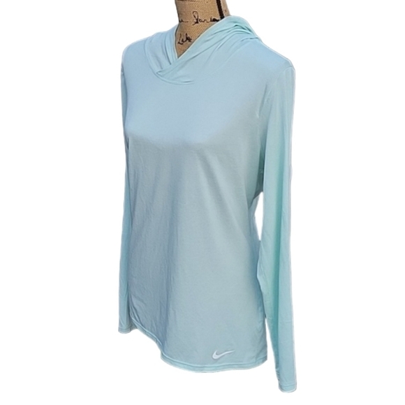 Nike Dri-Fit Performance Hoodie - Picture 14 of 17